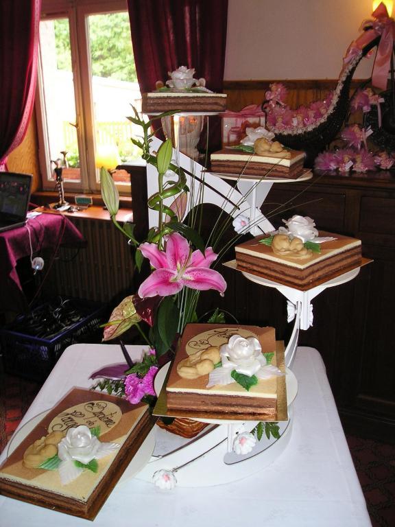 Logis Hotel Restaurant La Tete Des Faux เลอบอนน็อม ภายนอก รูปภาพ