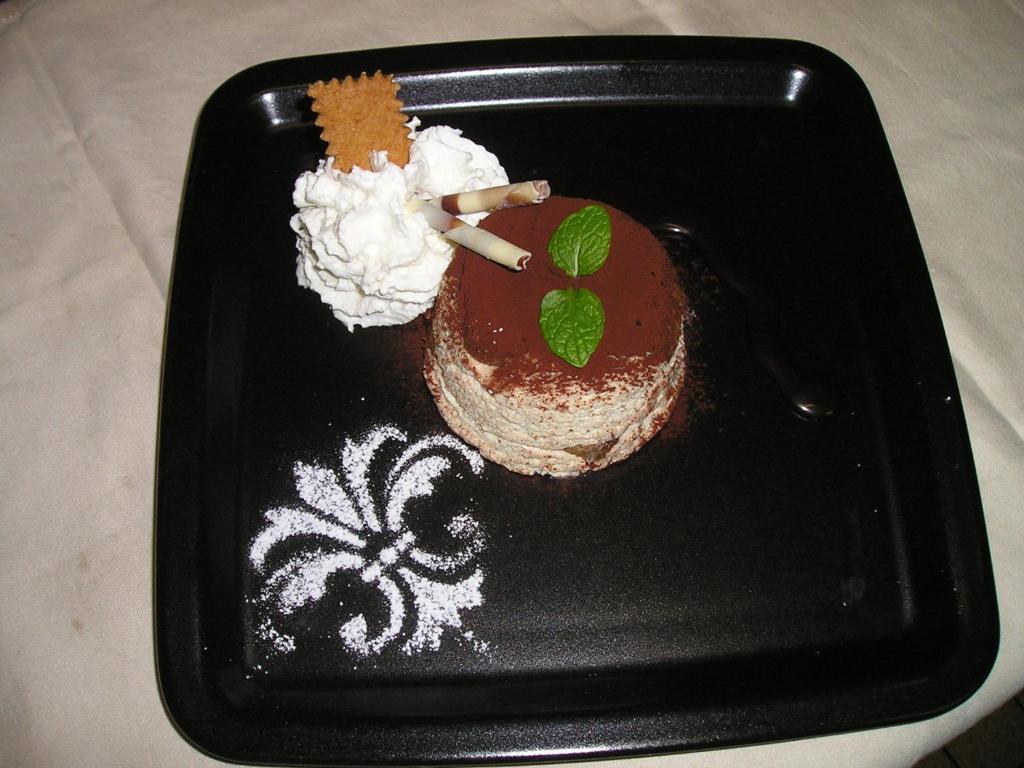 Logis Hotel Restaurant La Tete Des Faux เลอบอนน็อม ภายนอก รูปภาพ
