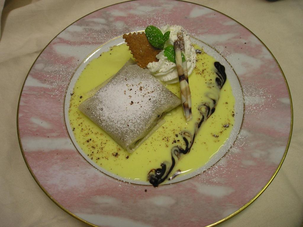 Logis Hotel Restaurant La Tete Des Faux เลอบอนน็อม ภายนอก รูปภาพ