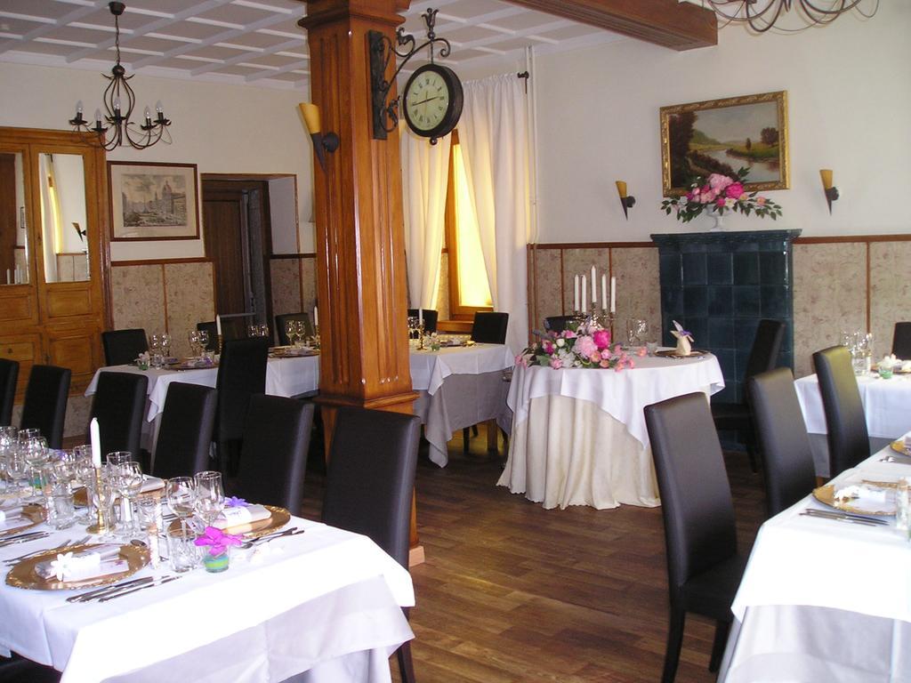 Logis Hotel Restaurant La Tete Des Faux เลอบอนน็อม ภายนอก รูปภาพ