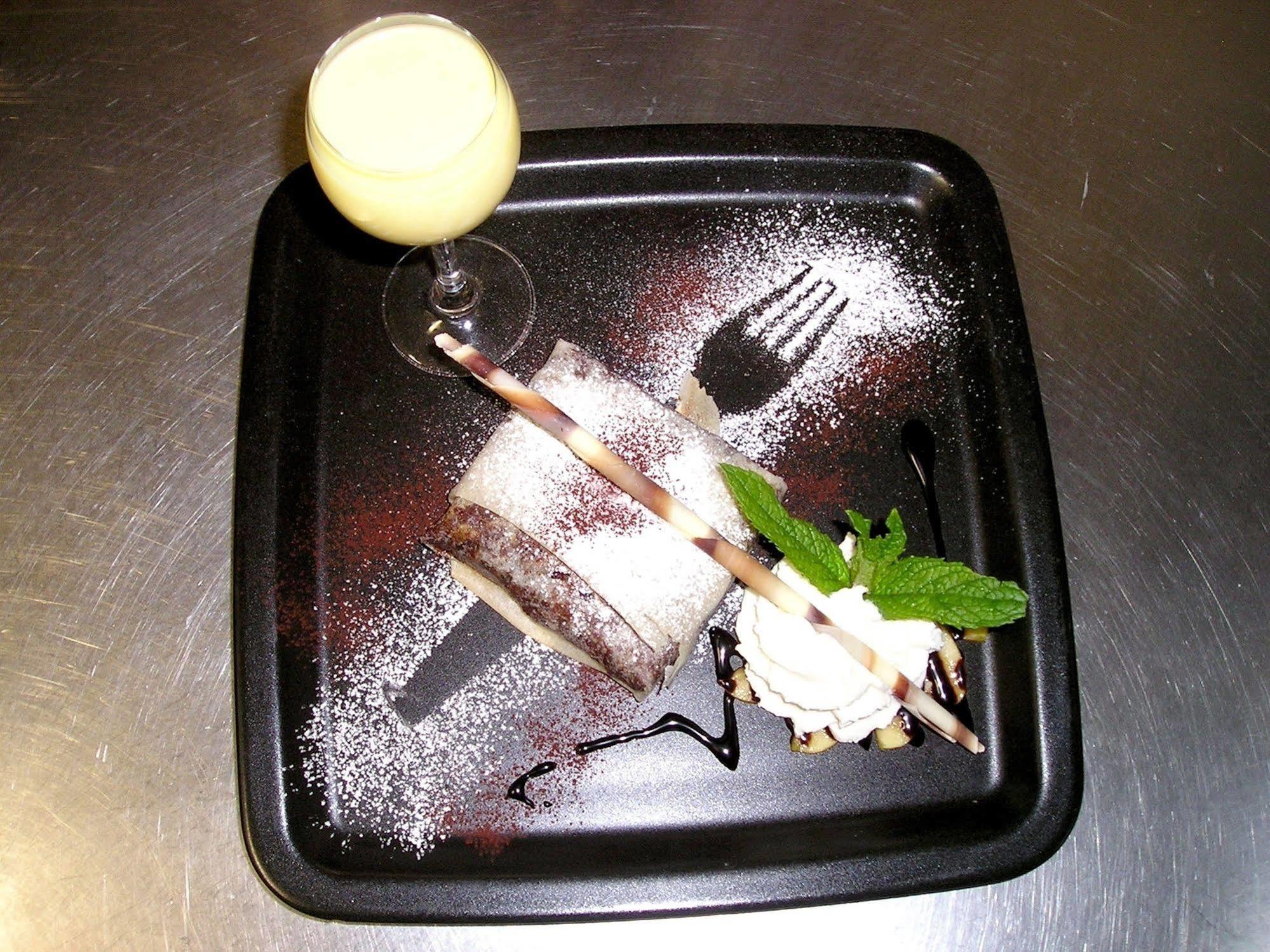 Logis Hotel Restaurant La Tete Des Faux เลอบอนน็อม ภายนอก รูปภาพ